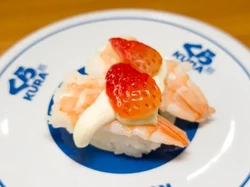 Unik! Resto Ini Sajikan Menu Sushi Pakai Stroberi dan Keju