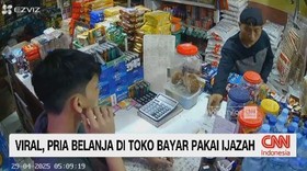 VIDEO: Viral, Pria Belanja Di Toko Bayar Pakai Ijazah