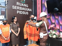 Kadis-Bendahara Dinsos SBB Jadi Tersangka Korupsi Sembako COVID Rp 5,5 M