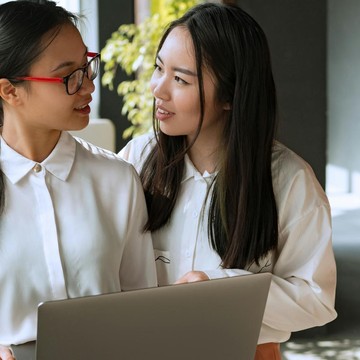 Mengenal 'Accountability Buddy', Teman Bertumbuh yang Bikin Kamu Nggak Berjuang Sendirian