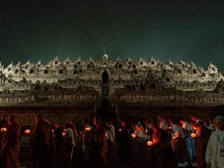 InJourney Siap Sambut Waisak, Ribuan Lampion Hiasi Borobudur