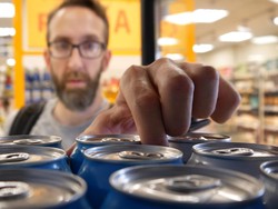 8 Kaleng Minuman Berenergi Diduga Jadi Pemicu Stroke Pria di Inggris