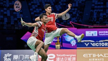 Berita Panas dari Dunia Sport CNN : FOTO: Perjuangan Indonesia Terhenti di Semifinal Sudirman Cup 2025