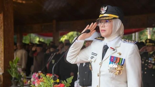 7 Potret Anne Ratna Mustika Eks Bupati Purwakarta Mantan Istri Gubernur Dedi Mulyadi