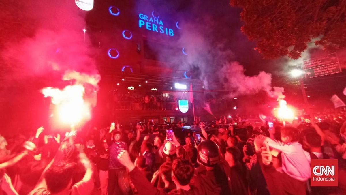 Persib Juara Liga 1, Bobotoh Ramaikan Graha Persib