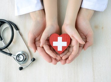 Cerita Dokter THT Lulusan Singapura Tinggal di Kolong Jembatan, Pernah Kerja di Italia