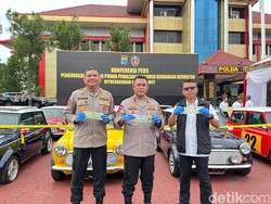 Polisi Bongkar Rumah Produksi Dokumen Mobil Mewah Palsu di Medan, 11 Ditangkap