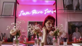 FOTO: Peracik Parfum Tunanetra Ciptakan Wewangian Terinspirasi Musik