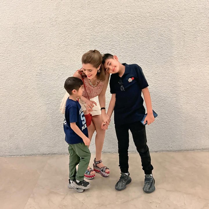 <p>Carissa tidak pernah melewatkan momen membahagiakan bersama anak-anaknya ini, Bunda. Melalui laman Intagram-nya, terlihat Carissa mengunggah potret bersama Quenzino dan Zenecka ketika berlibur. (Foto: Instagram: @carissa_putri)</p>