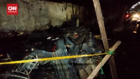 VIDEO: Kesal Ibu Nikah Lagi, Anak Bakar Rumah, Nenek Tewas