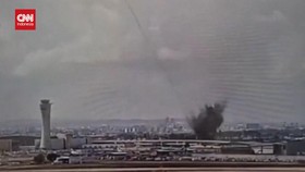 VIDEO: Detik-detik Rudal dari Yaman Hantam Bandara Tel Aviv Israel
