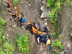 Lansia Terseret Arus Sungai di Gowa Ditemukan Tewas di Air Terjun Takapala