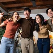 Zodiak yang Dikenal Paling Banyak Teman, Ternyata Ini Alasannya!