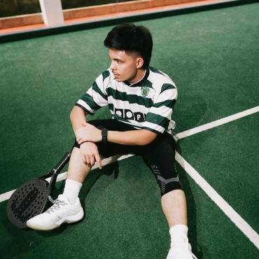 Salat di Depan Toko di China, Atta Halilintar Tuai Cibiran