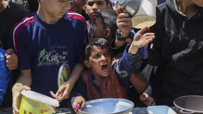 FOTO: Warga Palestina Kesusahan Imbas Blokade Israel di Gaza