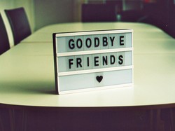 15 Pidato Perpisahan Sekolah SD-SMA yang Pendek dan Mengharukan