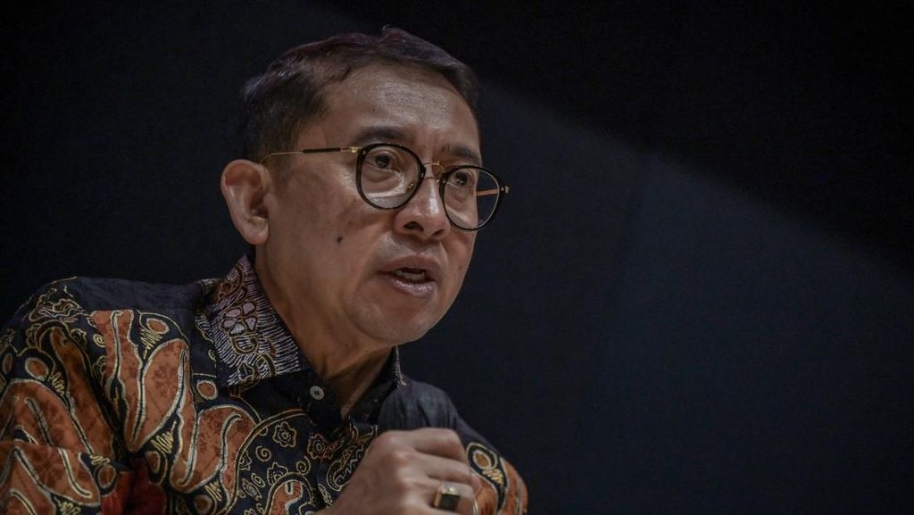 Fadli Zon Ingin Buat Regulasi Film Indonesia Tak Cepat Masuk Streaming