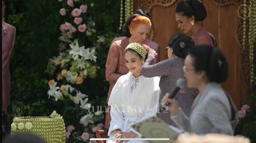 img-title Arti Upacara Potong Rambut yang Dijalani Luna Maya Jelang Menikah