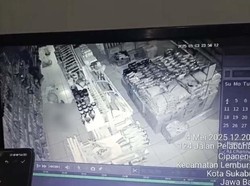 Video: Heboh Maling Beraksi Tanpa Busana Bobol Minimarket di Sukabumi