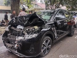Detik-detik Pelajar SMAN 5 Tewas Tertabrak Mobil di Bandung