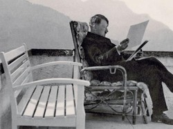 Gempar Buku Harian Palsu Hitler Mengelabui Media Inggris