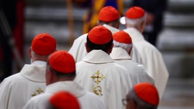 Apa Saja yang Dilakukan Para Kardinal selama Conclave?