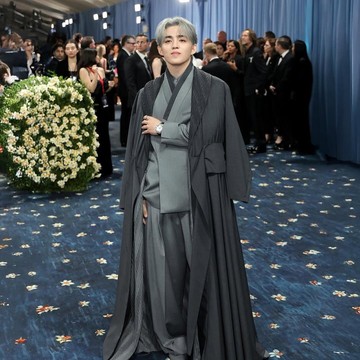 Debut Perdana di Met Gala 2025, Simak Gaya S.Coups SEVENTEEN yang Penuh Pesona!