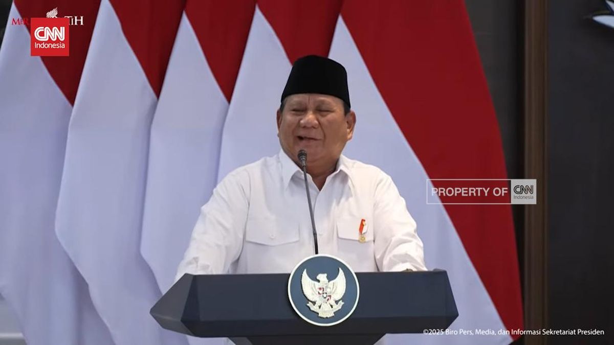 VIDEO: Pigai dan Gus Ipul Tak Pakai Kaos Kaki, Prabowo: Maklum Lah