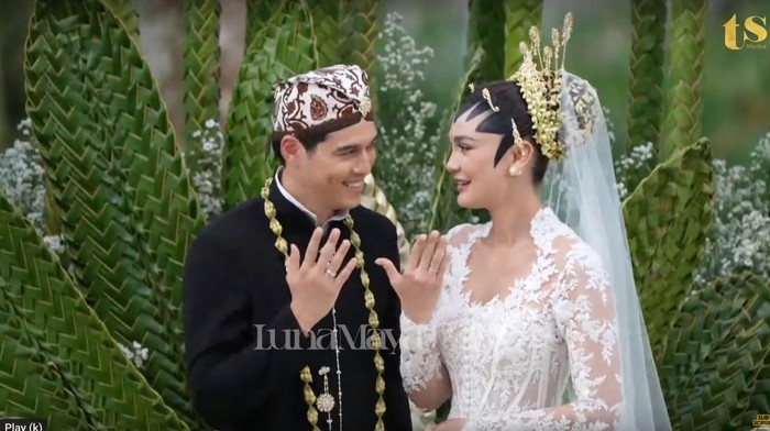 Akad nikah Luna Maya dan Maxime Bouttier