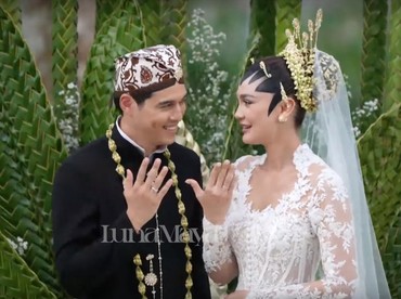 img-title Didebat Luna Maya, Ini Beda Makna Pakai Cincin Kawin di Jari Manis Tangan Kanan dan Kiri