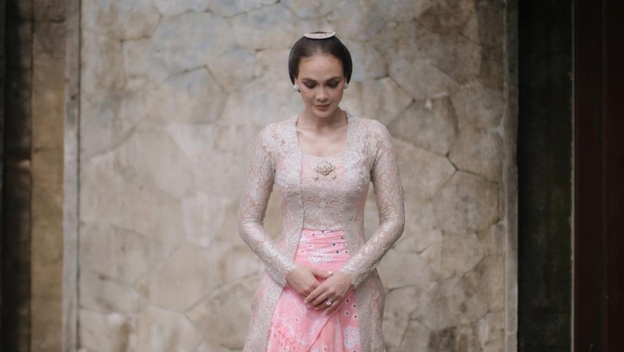 Dekorasi Siraman Luna Maya dan Maxime Bouttier&period;