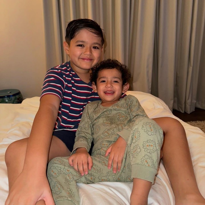 <p>Pada momen ini, Jessica mengunggah potretnya bersama Don. Tidak hanya itu, Jessica juga membuat video kompilasi sejak Don lahir hingga saat ini. (Foto: Instagram: @inijedar @donverhaag)</p>