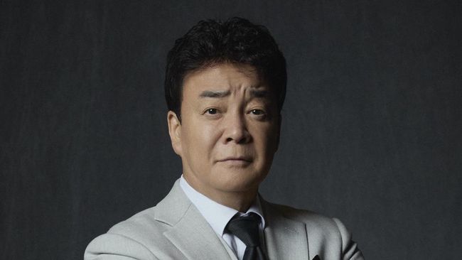 Baek Jong-won menghentikan semua penampilannya di layar kaca usai terjerat banyak skandal bisnis perusahaan makanan miliknya.