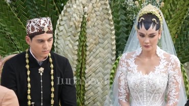 img-title Maxime Bouttier Beri Mahar 7,5 Gram Logam dan Uang 2025 USD pada Luna Maya