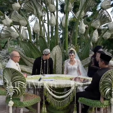 Apa Alasan Irwan Mussry Jadi Saksi Nikah Maxime Bouttier?