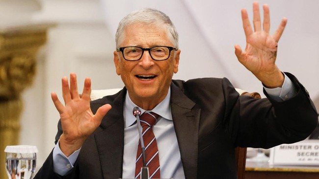 Reaktor Nuklir Rumit dan Mahal Bill Gates mengatakan pembangkit nuklir bisa menjadi solusi energi yang ramah lingkungan, hanya saja pengembangannya rumit dan mahal.