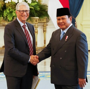 Begini Ekspresi Bill Gates Saat Datangi SD Negeri di Jakarta