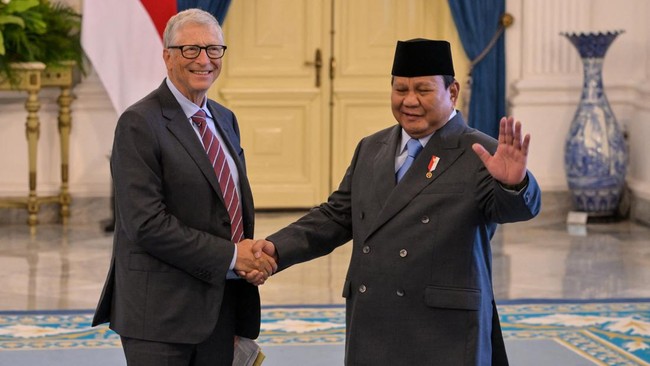RI Bakal Jadi Tempat Uji Coba Vaksin TBC Besutan Bill Gates Presiden Prabowo mengungkapkan Indonesia akan menjadi lokasi uji coba vaksin TBC yang dikembangkan Bill Gates.