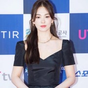 5 Inspirasi Gaya Rambut ala Aktris Korea Song Hye Kyo, Elegan dan Menawan!