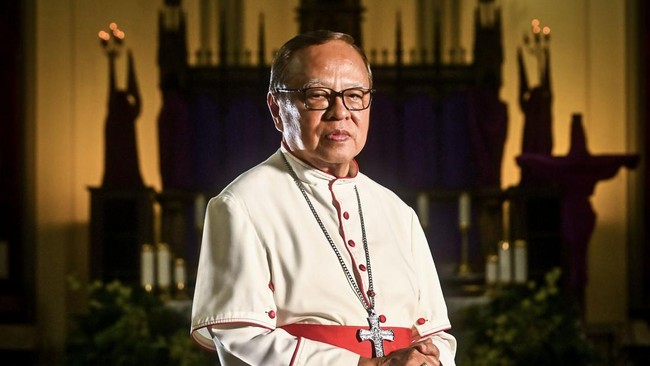 Sekjen KAJ Beber Obrolan dengan Kardinal Suharyo Sebelum Conclave Sekretaris Jenderal Keuskupan Agung Jakarta (KAJ) Adi Prasojo membeberkan percakapan sebelum Kardinal Ignatius Suharyo mengikuti Conclave.
