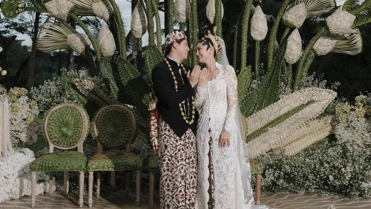 Akad nikah Luna Maya dan Maxime Bouttier.