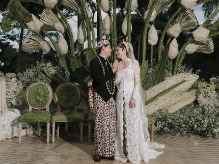 Isi Suvenir Pernikahan Luna Maya & Maxime Bouttier, Ada Barang Branded
