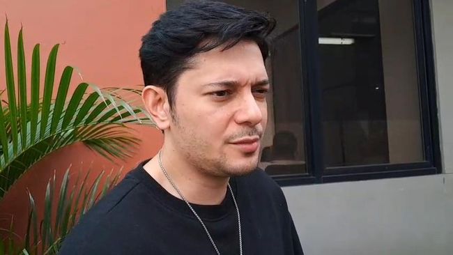 Pamer Pacar Baru, Andrew Andika: Dia Buat Aku Lebih Mengenal Agama