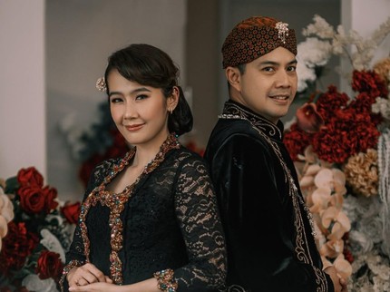 5 Potret Ardina Rasti & Arie Dwi Andhika dalam Balutan Busana Adat Jawa, Bak Pengantin Baru