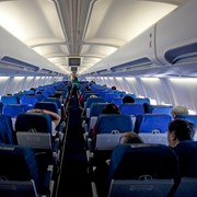 3 Cara Sederhana Menenangkan Kecemasan saat Turbulensi, Sebelum Liburan Catat Ya!