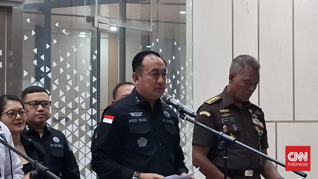 Tiga tersangka proyek satelit Kemenhan ditetapkan dalam perkara koneksitas melalui Jampidmil Kejagung RI.