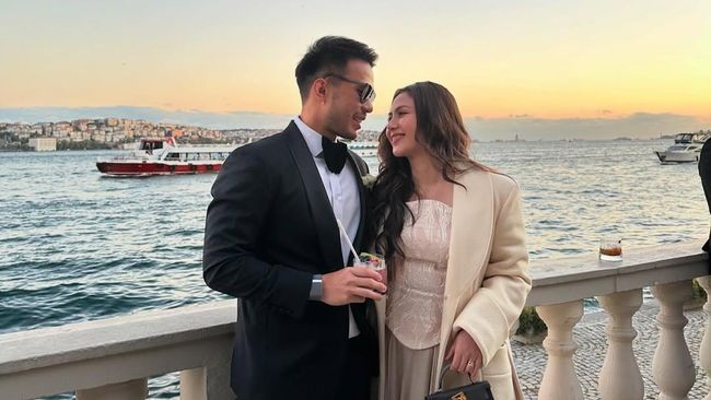 Suami Disebut Cuek-Patriarki, Momen Makan Malam Jessica Mila dan Keluarga Yakup Disorot