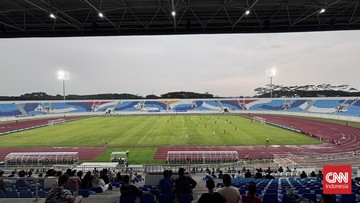 Berita Panas dari Dunia Sport CNN : Laga 'Ngalup' ke Kanjuruhan, Arema FC Menang 7-0 Atas Arema All Stars