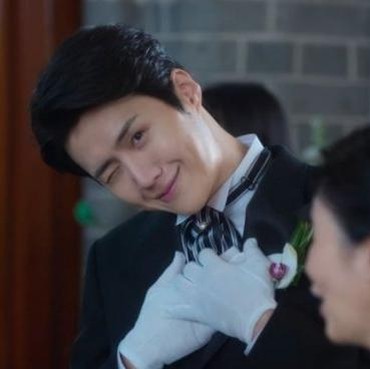 Lirik dan Terjemahan 'Supernatural' Milik Ariana Grande, Backsound Tren Kim Seon Ho