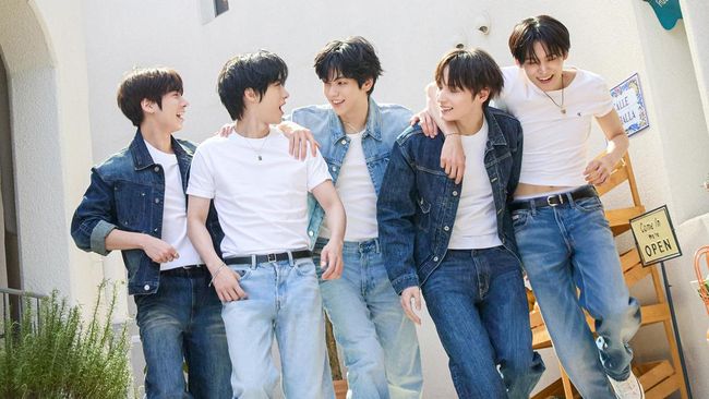 Lirik Lagu Love Language - TXT